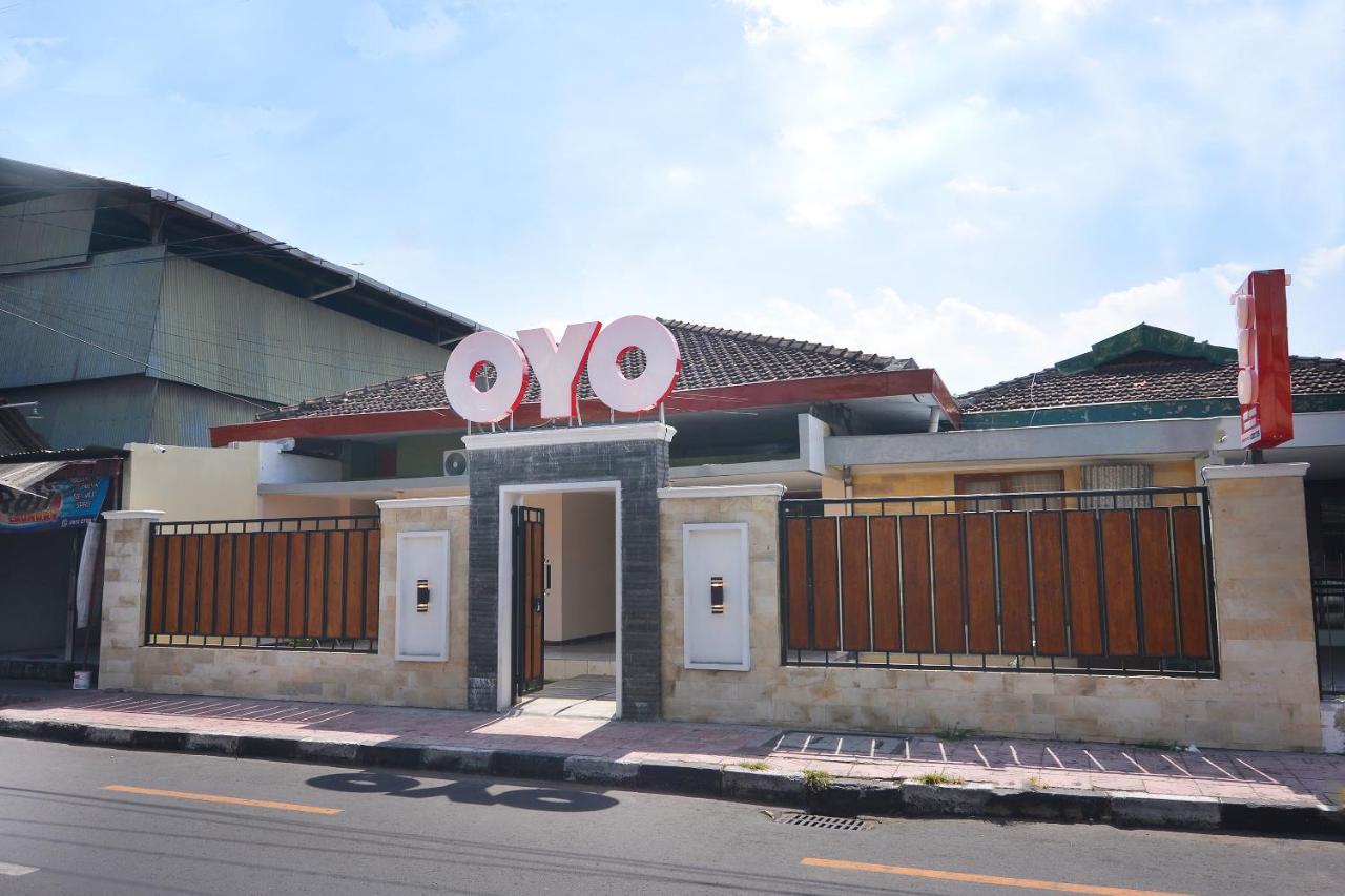Super Oyo 1046 Omah Pathok Hotel Jogjakarta Buitenkant foto