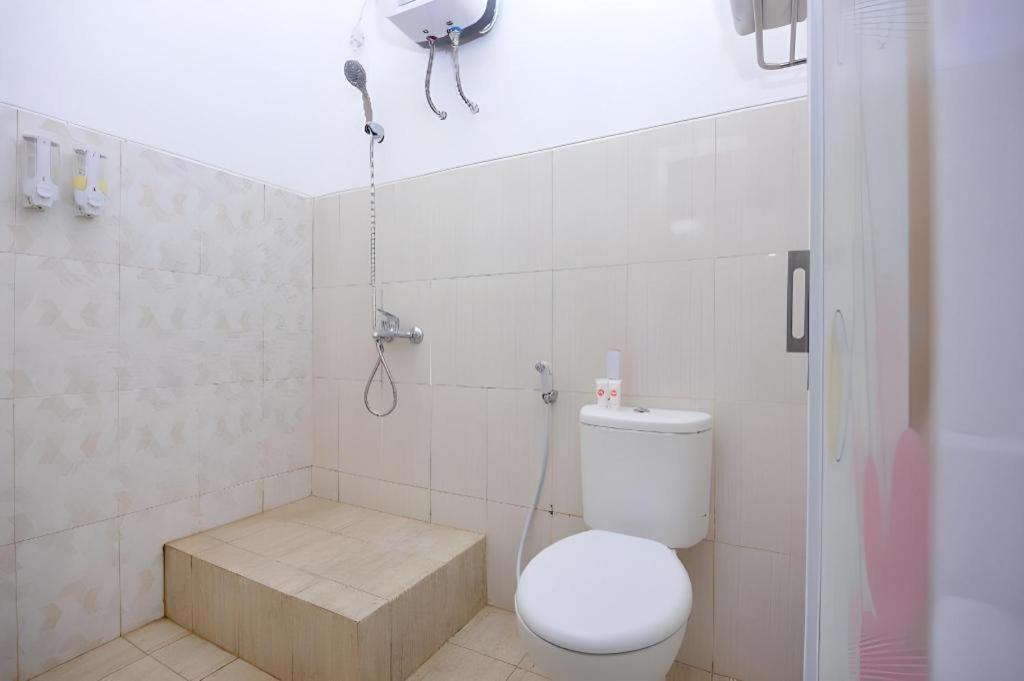 Super Oyo 1046 Omah Pathok Hotel Jogjakarta Buitenkant foto