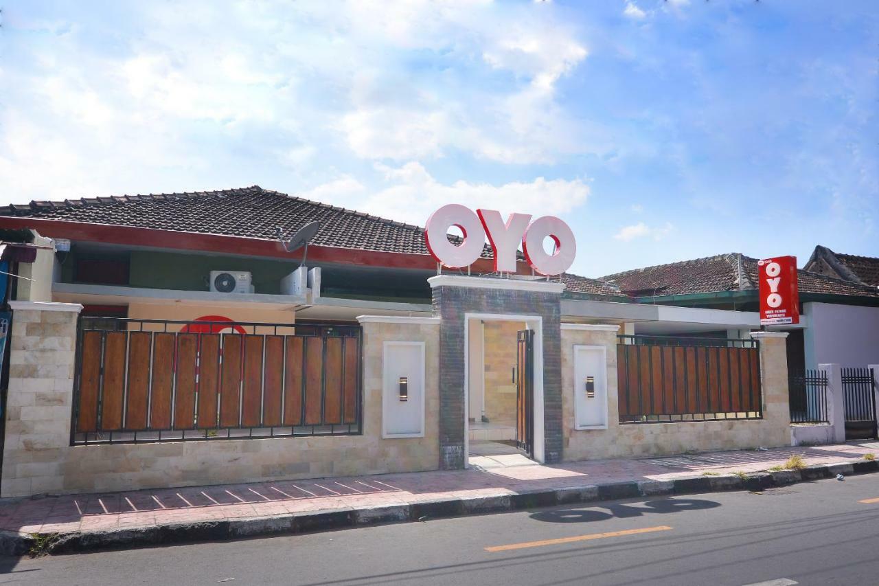 Super Oyo 1046 Omah Pathok Hotel Jogjakarta Buitenkant foto